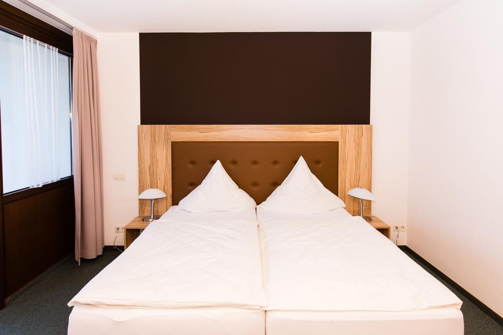 Hotel Roeb Nideggen Chambre photo