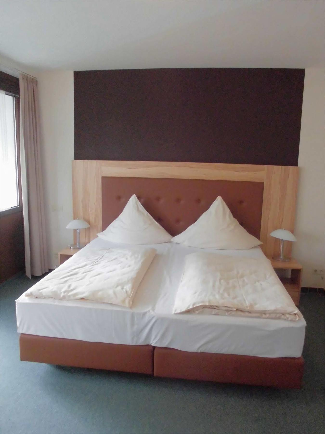 Hotel Roeb Nideggen Extérieur photo